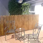 Bridge Street Apartment *
